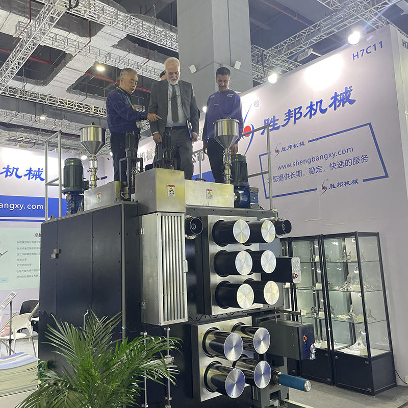 Prémiový pilotný stroj na pradenie taveniny